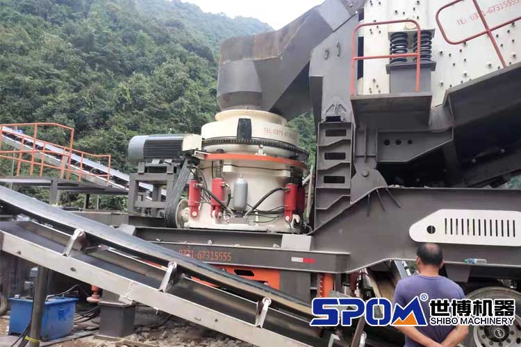 移動(dòng)式圓錐破碎機(jī) 移動(dòng)式圓錐破碎機(jī)